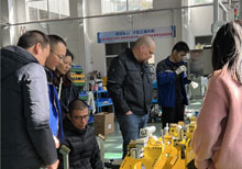 德國客戶來廠驗收汽車零部件手机免费看片网站工裝